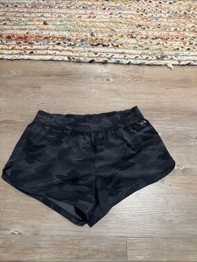 Black Camo Women's Athletic Shorts with Elastic Waistband